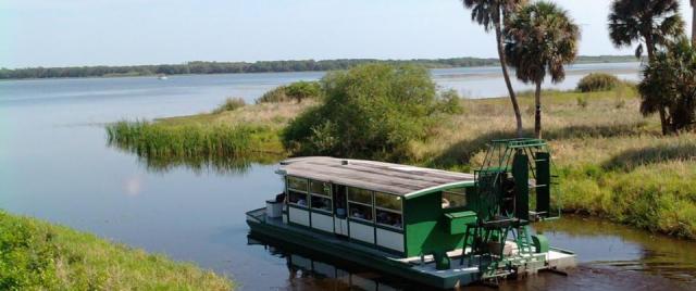 gator20gal20leaving20boat20basin20220myakka20river20sp